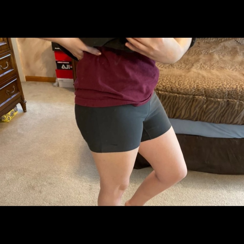 NIKE athletic shorts DRI-FIT black stretch fitness
